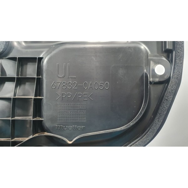 Acabamento Interno Porta Traseira Esquerda Corolla Cross 23