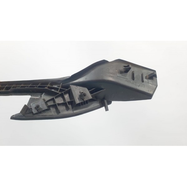 Acabamento Moldura Churrasq.  Esq Toyota Corolla Cross 2023