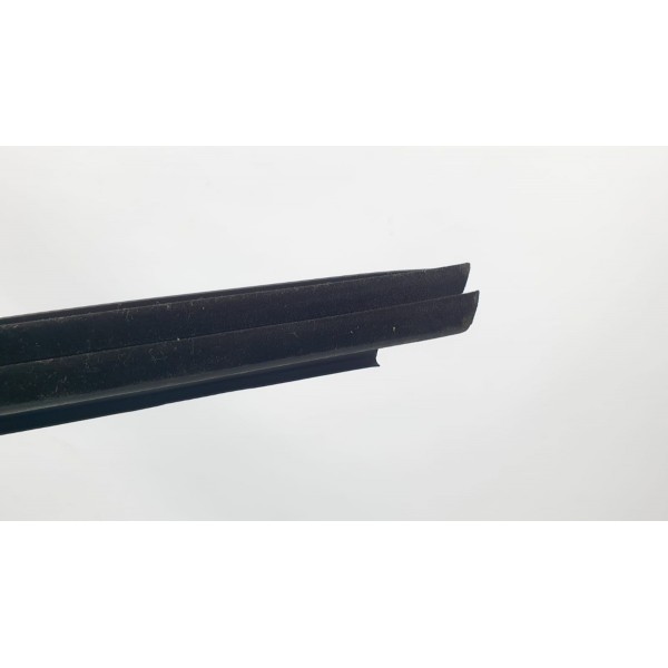 Borracha Vidro Interna Porta Tras Dir Corolla Cross Xrx 2023