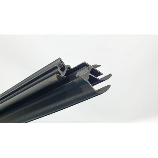 Borracha Vidro Interna Porta Tras Dir Corolla Cross Xrx 2023