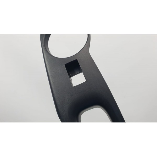 Moldura Botão Vidro Elétrico Porta Tras Dir Corolla Cross 23