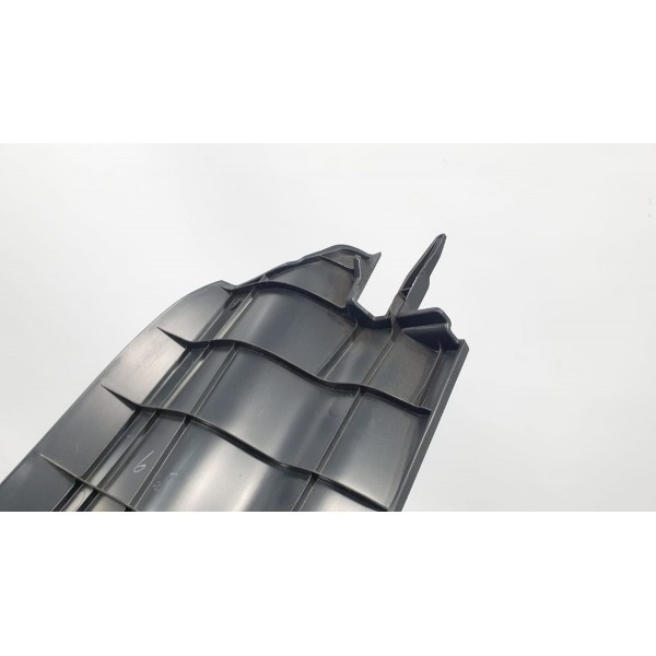 Acabamento Porta-mala L.e Toyota Corolla Cross Xrx  2023 Preto