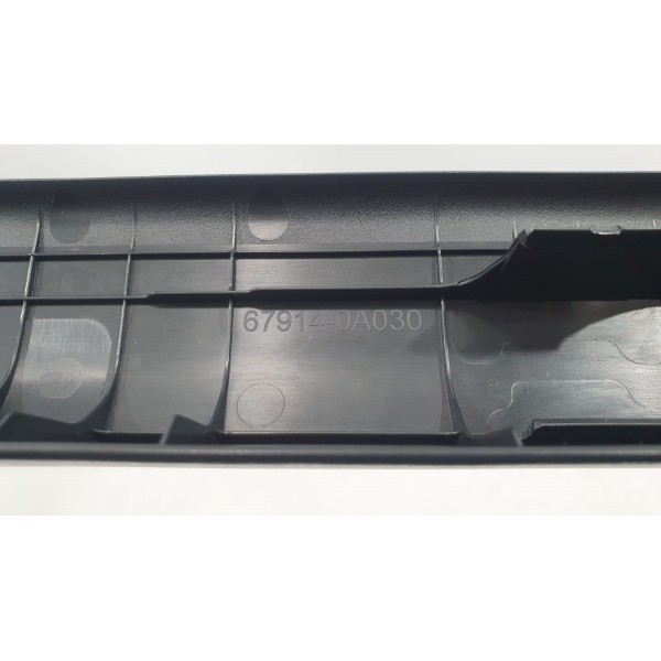 Soleira Porta Dianteira Esquerda Corolla Cross Xrx 2023