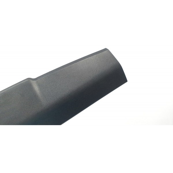 Acabamento Tampa Traseira Toyota Corolla Cross Xrx 2023 Preto