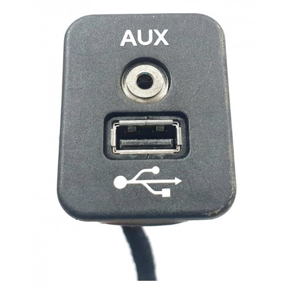 Entradas Aux E Usb Dodge Journey 3.6 Rt 2014