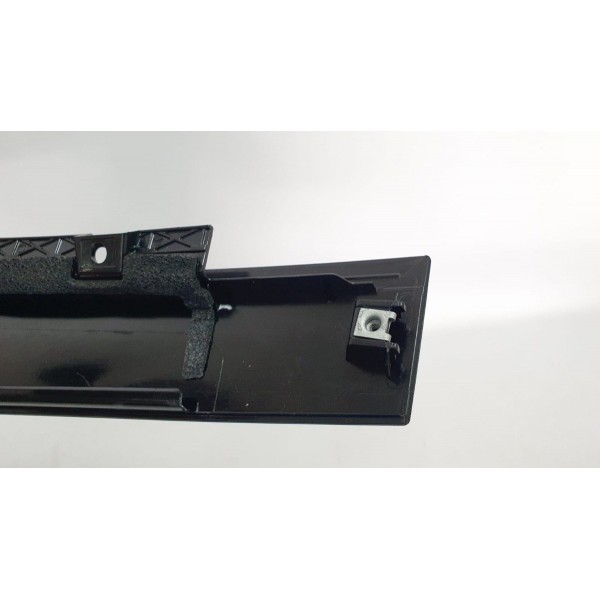 Aplique Coluna Porta Tras Esq Gm Equinox Premier 1.5 2022 - Preto