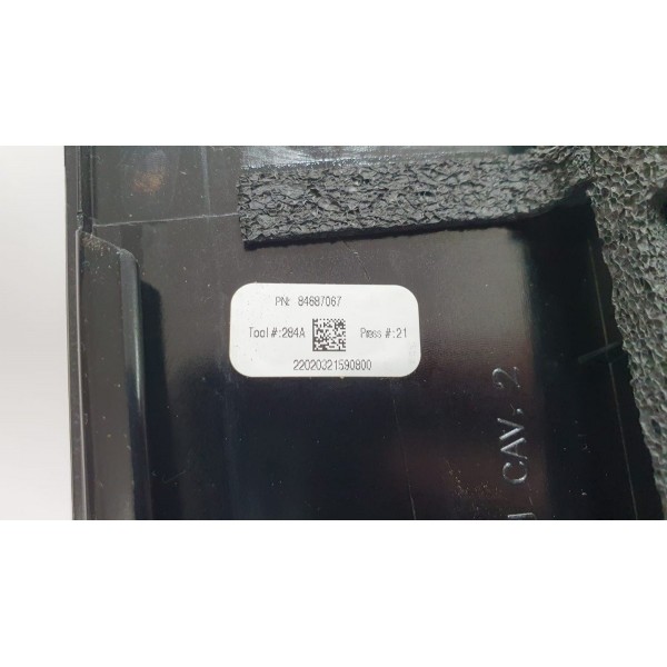 Aplique Coluna Porta Tras Esq Gm Equinox Premier 1.5 2022 - Preto