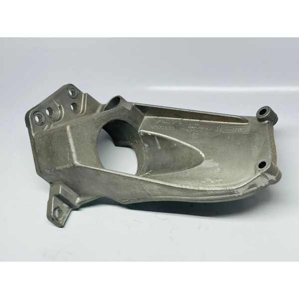 Suporte Câmbio Volvo Xc90 2.0 T8 Hybrid 2022 Cód. 31370633