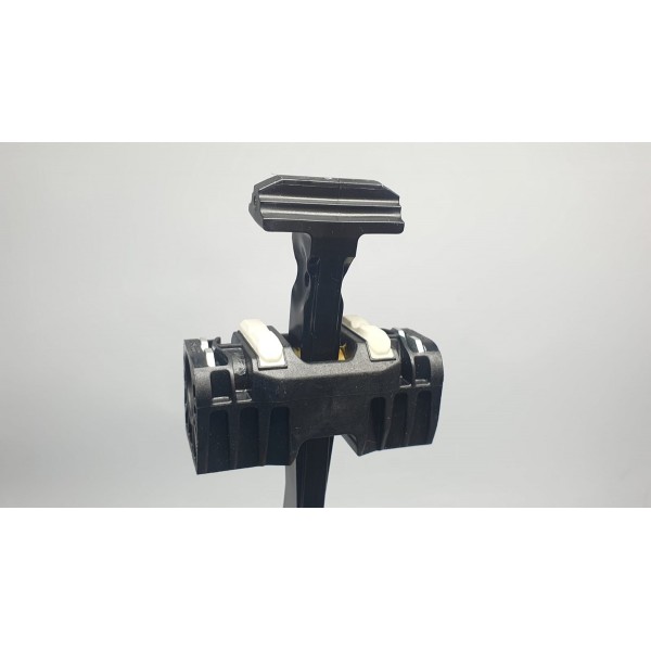 Limitador De Porta Traseira Esquerda Bmw 74467287