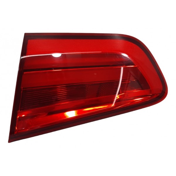 Lanterna Tampa Direita Bmw 120i 2016 7359020 Direito Vermelho