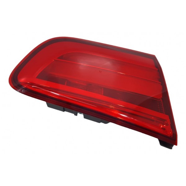 Lanterna Tampa Esquerda Bmw 120i 2016 7359020 Esquerdo Vermelho