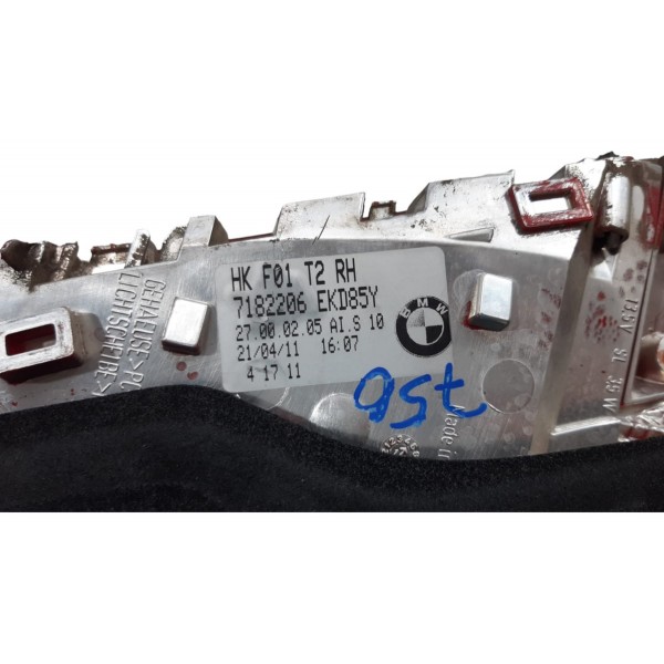 Lanterna Tampa Direita Bmw 750i Hybrid 2012 7182206 Direito Vermelho