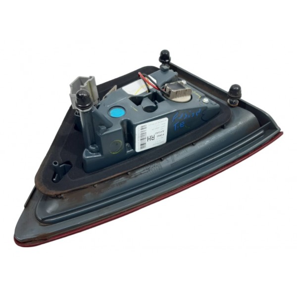 Lanterna Tampa Direita Ford Fusion Titanium 2015 Direito Vermelho