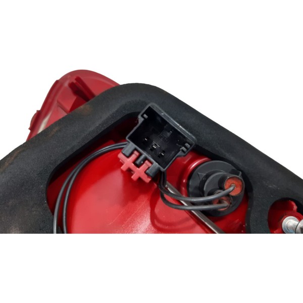 Lanterna Tampa Direita Touareg V8 2014  Direito Vermelho