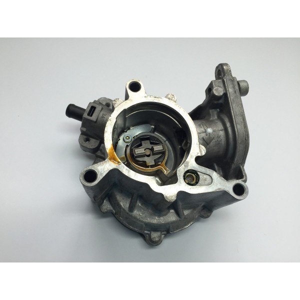 Bomba De Vácuo Audi A4 2013 06j145100g