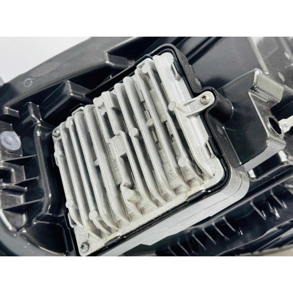 Farol Direito Volvo Xc90 2022 Suporte Sup Quebrado 32342483 Direito