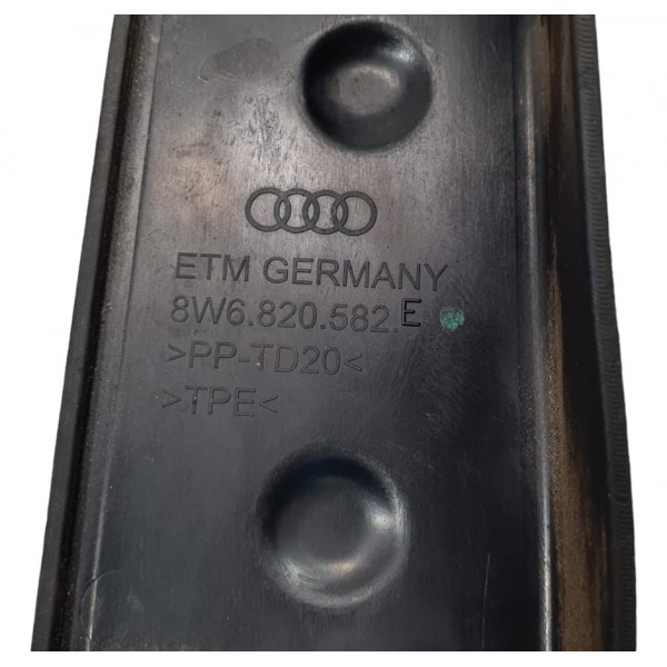 Moldura Para-lama Dianteiro Direito Audi A5 2.0 Tfsi 2019