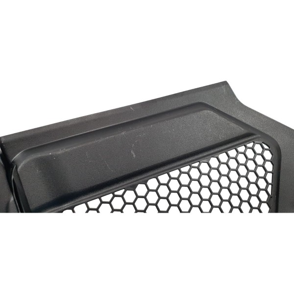 Acabamento Churrasqueira Esquerda Bmw 320i M Sport 2022 Preto