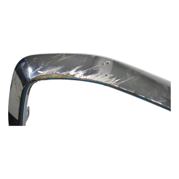 Moldura Cromada (arranhada) Bmw 320i M Sport 2022   Prata