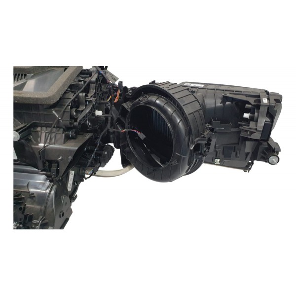 Caixa De Ventilação Bmw 320i M Sport 2022