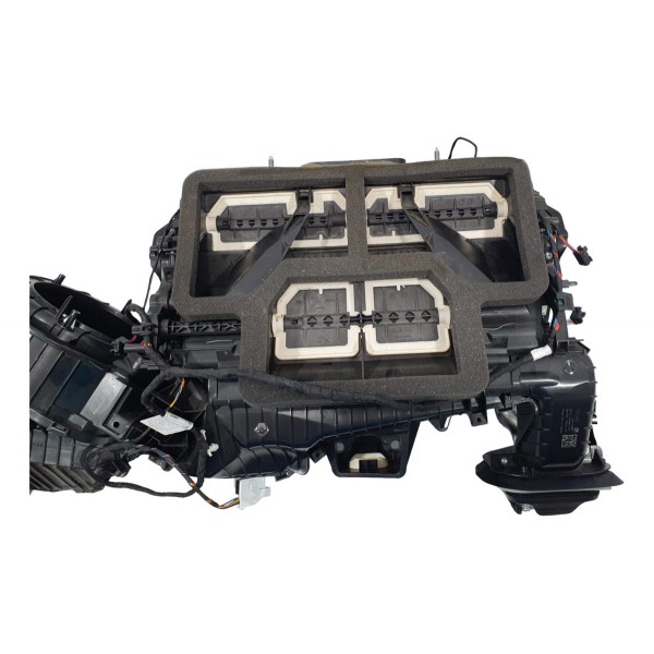 Caixa De Ventilação Bmw 320i M Sport 2022