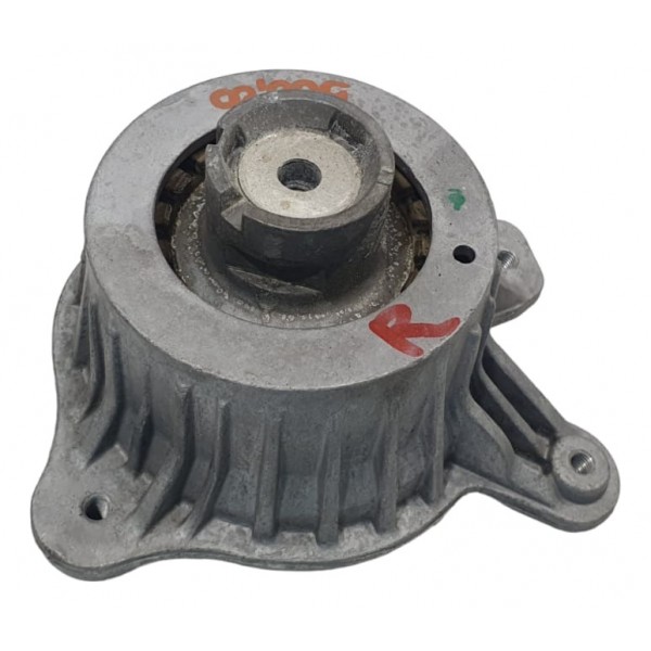 Coxim Motor Lado Direito Mercedes C200 2016