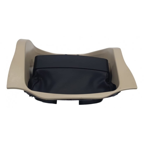 Acabamento  Mercedes C180 2019