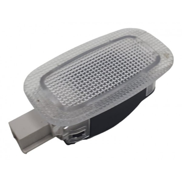 Luz De Cortesia Mercedes C180 2019