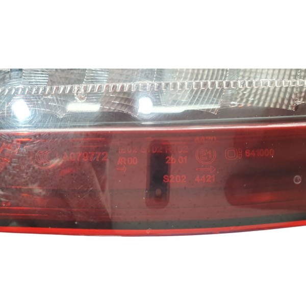 Lanterna Traseira Direita Mercedes C180 2019 Direito Vermelho