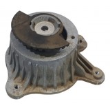 Coxim Motor Lado Direito Mercedes C180 2019